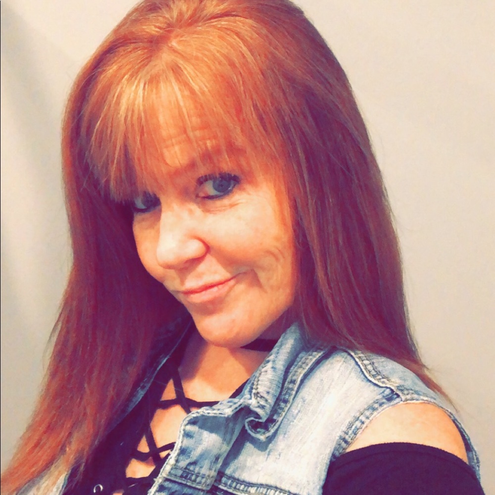 Meet your Posher, Dana